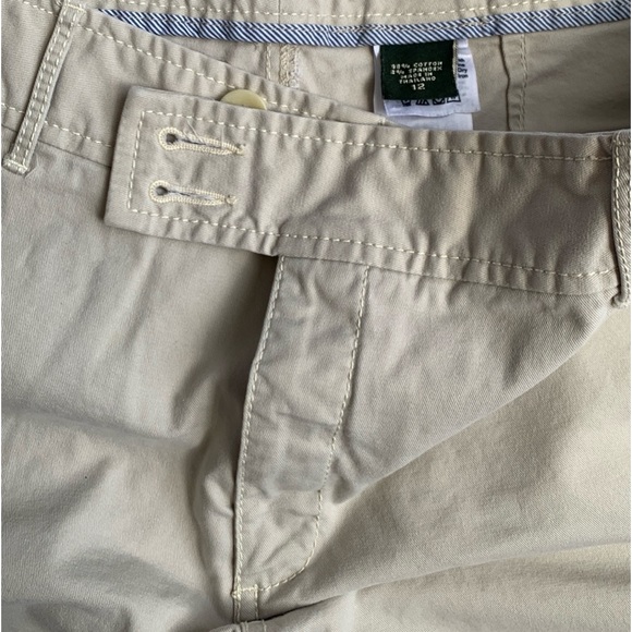 Eddie Bauer Mercer Fit, size 12 beige khaki tan shorts 98% cotton - Picture 3 of 5